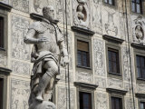 Statue of Cosimo I De Medici by Pietro Francavilla