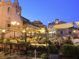 People in a Restaurant, Taormina, Sicily, Italy, Europe Fotografie-Druck