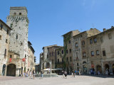 Piazza Della Cisterna, San Gimignano, UNESCO World Heritage Site, Tuscany, Italy, Europe