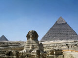 Great Sphinx and Pyramid of Khephren and Menkaure (to left) 4th dynasty, Giza, Egypt