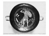 Attic Red-Figure Cup Depicting Greek Hoplite Beating Fallen Persian Soldier