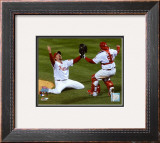 Brad Lidge and Carlos Ruiz celebrate Final Out of the 2008 World Series