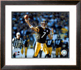Ben Roethlisberger -  Passing Action Framed Photographic Print