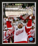 Kris Draper with the Stanley Cup, Game 6 of the 2008 NHL Stanley Cup Finalsl; #33
