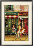 Girlfriends in Paris