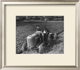 Buy Women at War: On the Land at AllPosters.com