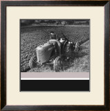 Buy Women at War: On the Land at AllPosters.com