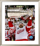 Kris Draper with the Stanley Cup, Game 6 of the 2008 NHL Stanley Cup Finalsl; #33
