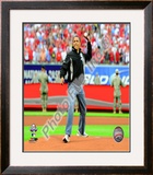President Barack Obama throws out the first pitch 2009 MLB All-Star Game