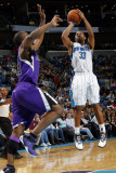 Sacramento Kings v New Orleans Hornets: Willie Green and Carl Landry