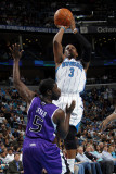 Sacramento Kings v New Orleans Hornets: Chris Paul and Eugene Jeter