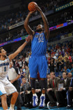 Dallas Mavericks v New Orleans Hornets: DeShawn Stevenson and Marco Belinelli