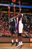 Memphis Grizzlies v Phoenix Suns: Zach Randolph and Earl Barron