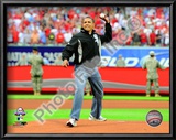 President Barack Obama throws out the first pitch 2009 MLB All-Star Game
