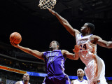 Dakota Wizards v Iowa Energy: Brandon Johnson and Gani Lawal