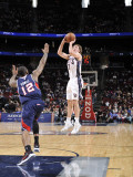 Atlanta Hawks v New Jersey Nets: Troy Murphy and Josh Powell