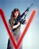 Faye Grant - V