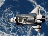 Space Shuttle Discovery Photographic Print