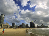 Kitesurfing from Beach