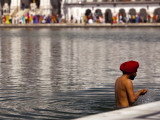Ritual Bathing in the Pool of Immortality to Attain Spiritual Purification