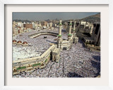Hundreds of Thousands of Pilgrims Perform Friday Prayers at the Great Mosque in Mecca, Saudi Arabia