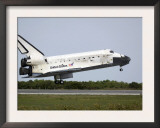 Space Shuttle Discovery Approaches Landing on the Runway at the Kennedy Space Center
