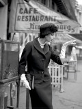 Marie-Hélène and the Goldfish, 1957