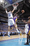 Los Angeles Lakers v Dallas Mavericks - Game Three, Dallas, TX - MAY 6: Lamar Odom and Tyson Chandl