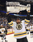Boston Bruins - Patrice Bergeron w/ Stanley Cup