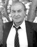 Robert Loggia