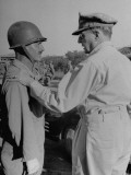 Buy General Douglas Macarthur in Manila at AllPosters.com