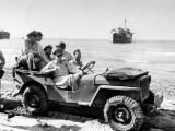 Buy Gen. Douglas Macarthur at AllPosters.com