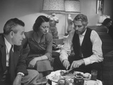 Director William Wyler with Vivien Leigh and Husband Laurence Olivier, Who Is Having a Bite to Eat