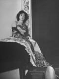 Elsa Lanchester Singing in Show at Turnabout Theatre