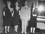 Buy President Harry S. Truman and His Family Posing Together During a Homecoming Ceremony at AllPosters.com