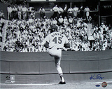 Ken Regan Signed Bob Gibson Pitching Horizontal Photo