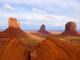 Mitten Buttes and Merrick Butte in Monument Valley Fotografie-Druck