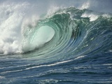 Shorebreak Waves in Waimea Bay