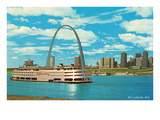 St. Louis Arch and Mississippi River