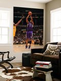 Sacramento Kings v Los Angeles Lakers: Carl Landry and Lamar Odom