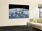 Buy The International Space Station in Orbit Above the Earth at AllPosters.com