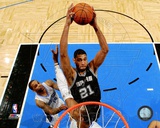 Tim Duncan 2011-12 Action