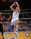 Dirk Nowitzki 2011-12 Action