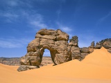 Afzgar Arch, Akakus, Sahara Desert, Fezzan, Libya, North Africa, Africa
