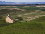 Barn in the Palouse, Idaho, USA
