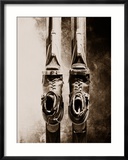 Close-up of Old Ski Equipment Gerahmter Fotografie-Druck