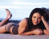 Lost (Kate Austen on Beach) Glossy TV Photo Photograph Print
