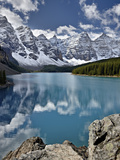 Moraine Lake in the Fall with Fresh Snow, Banff National Park, UNESCO World Heritage Site, Alberta,