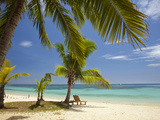 Beach and Lounger, Plantation Island Resort, Malolo Lailai Island, Mamanuca Islands, Fiji Fotografie-Druck