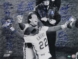 NY Mets 1986 Team Signed Knight Hugging Carter